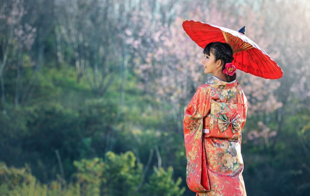 Women wearing kimono in Asakusa