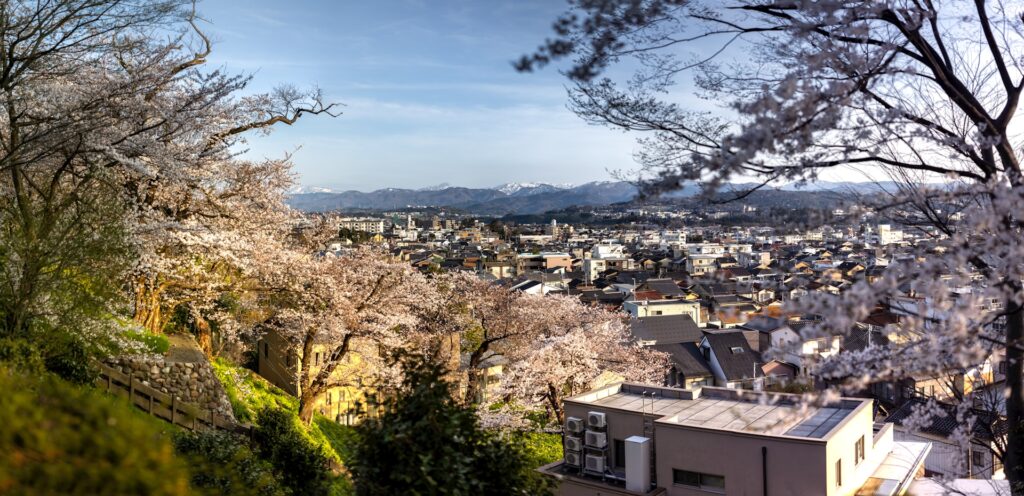 Highway road through the mountains on the route toward Shirakawa-go