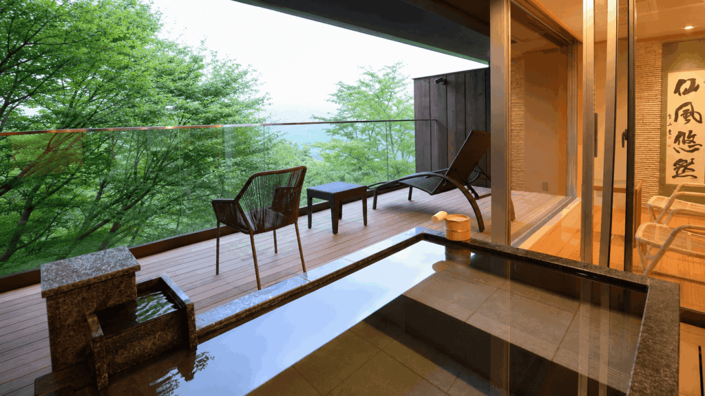Guest room and private open-air bath at Hakone Gora Byakudan