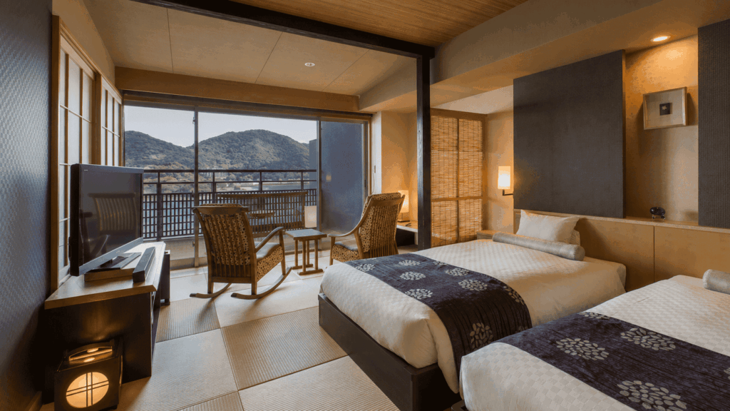 Sea-view guest room at Migiwatei Ochi Kochi in Tomonoura